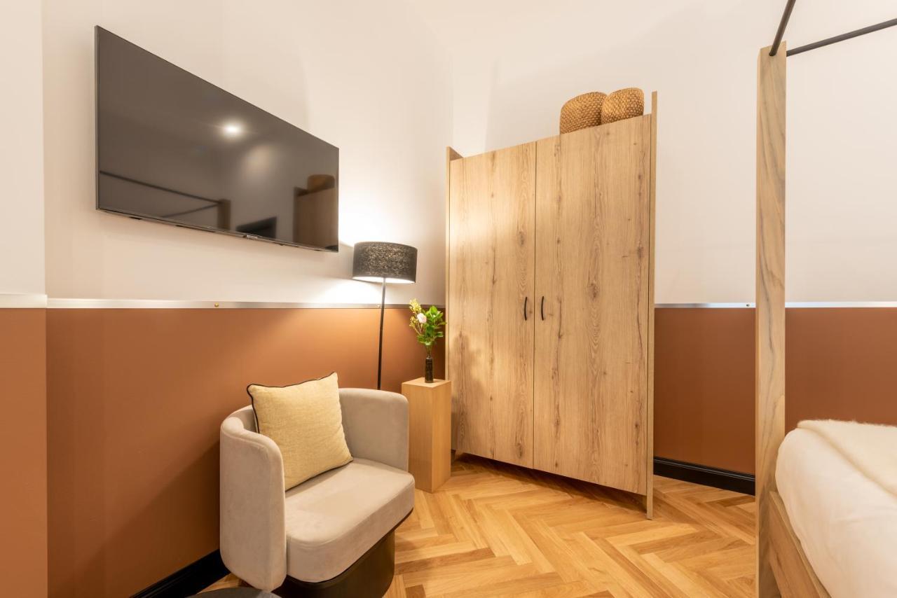 The Couper Castello Hotell Milano Exteriör bild